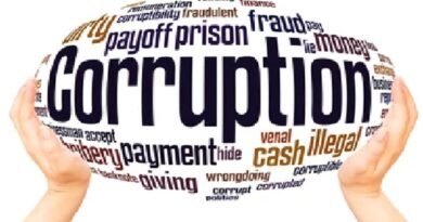 राजनीति और भ्रष्टाचार की लूट में आम आदमी की जिंदगी दाव पर