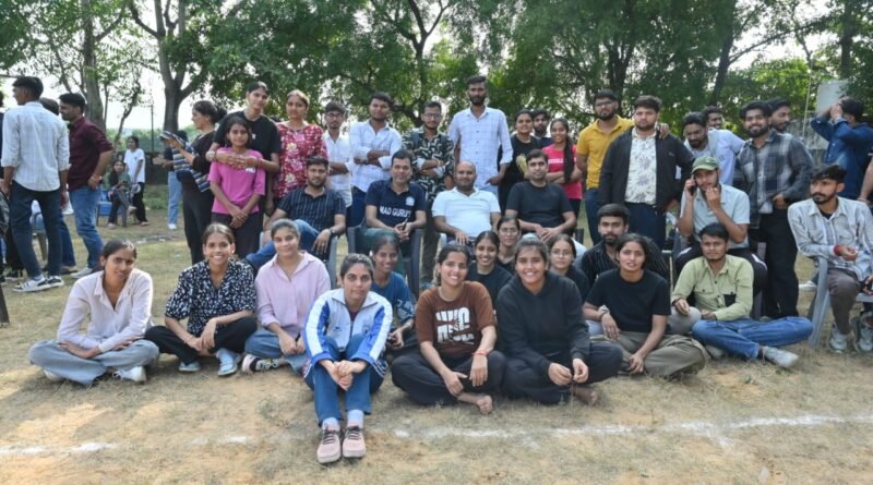 खेलों के जरिए शारीरिक और मानसिक विकास होता है : दिनेश शर्मा