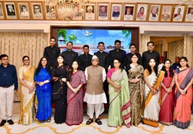 राज्यपाल से भारतीय प्रशासनिक सेवा के वर्ष 2024 के प्रशिक्षु अधिकारियों ने मुलाकात की,