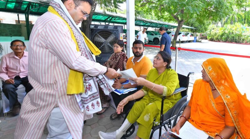 हमारी सरकार अंतिम पंक्ति पर बैठे व्यक्ति तक की पात्रता का लाभ देने के लिए प्रतिबद्ध: मुख्यमंत्री भजनलाल शर्मा