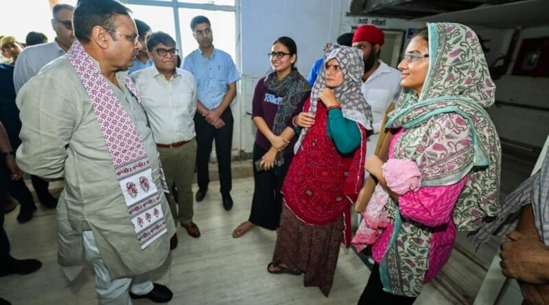 मुख्यमंत्री भजनलाल शर्मा ने एसएमएस में ओपीडी सेवाओं का किया औचक निरीक्षण
