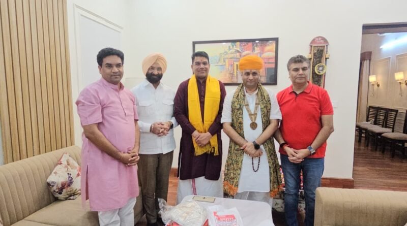 पंडित राजकुमार शर्मा के दिल्ली-नोएडा प्रवास में सनातन संस्कृति, राष्ट्र निर्माण और सांस्कृतिक जागरण पर मंथन